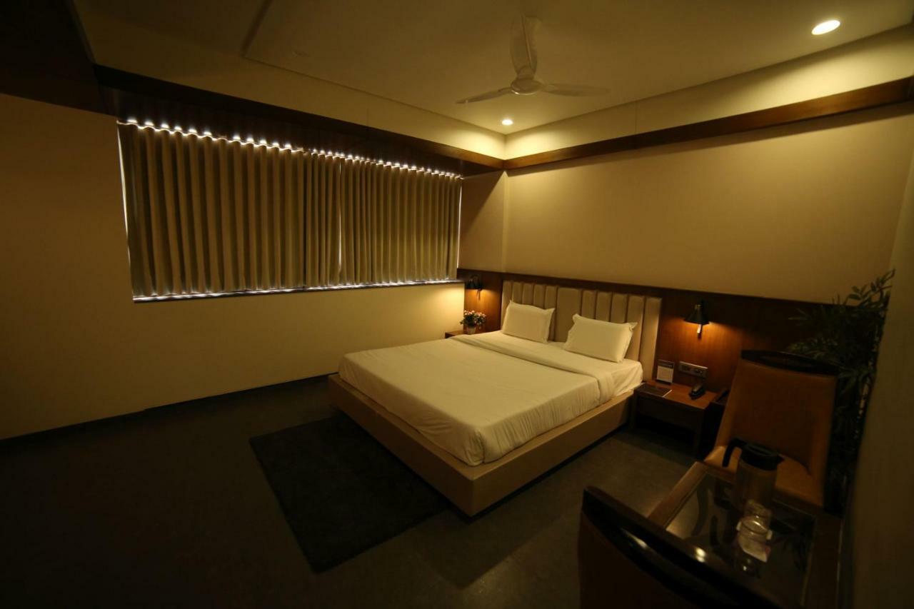 Hotel Avaante Ahmedabad Formerly Known As The Orchid Hotel 外观 照片