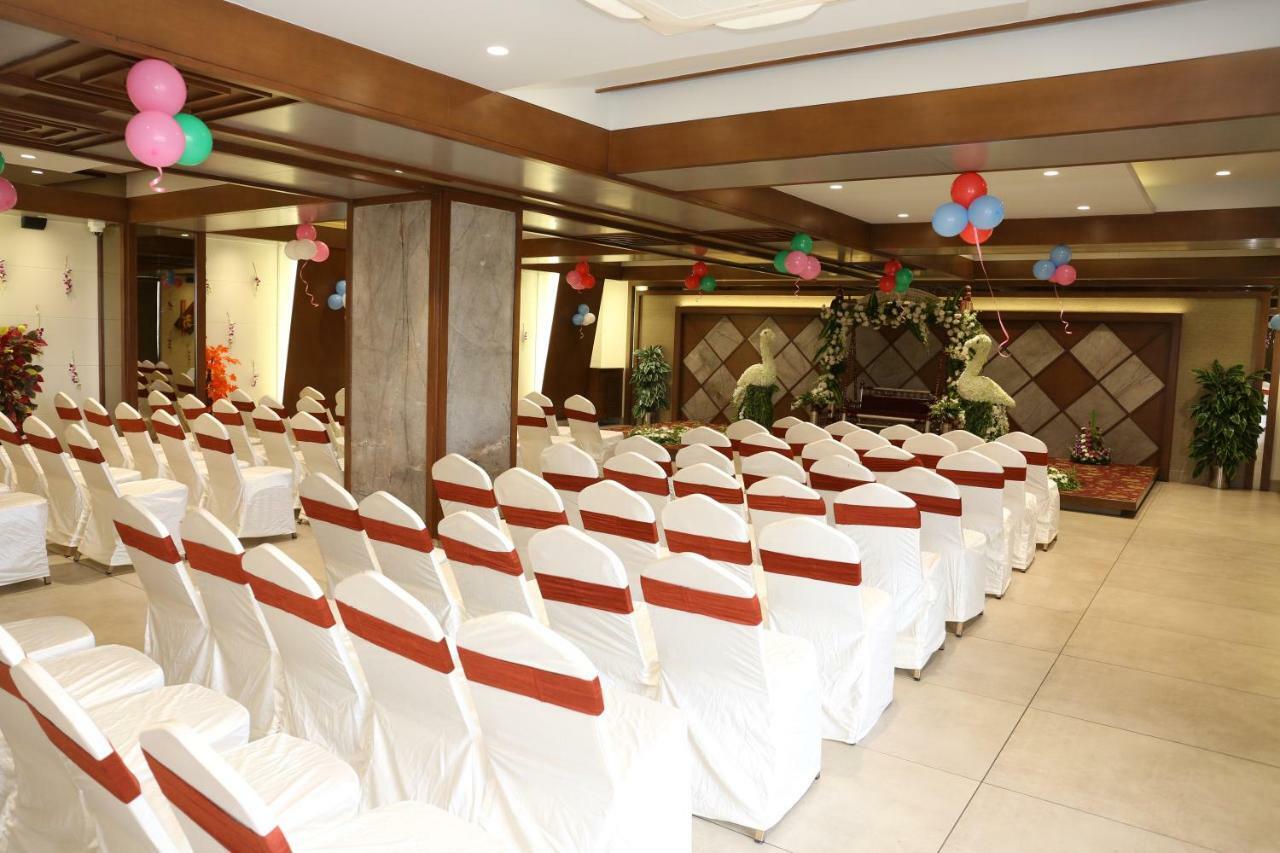 Hotel Avaante Ahmedabad Formerly Known As The Orchid Hotel 外观 照片