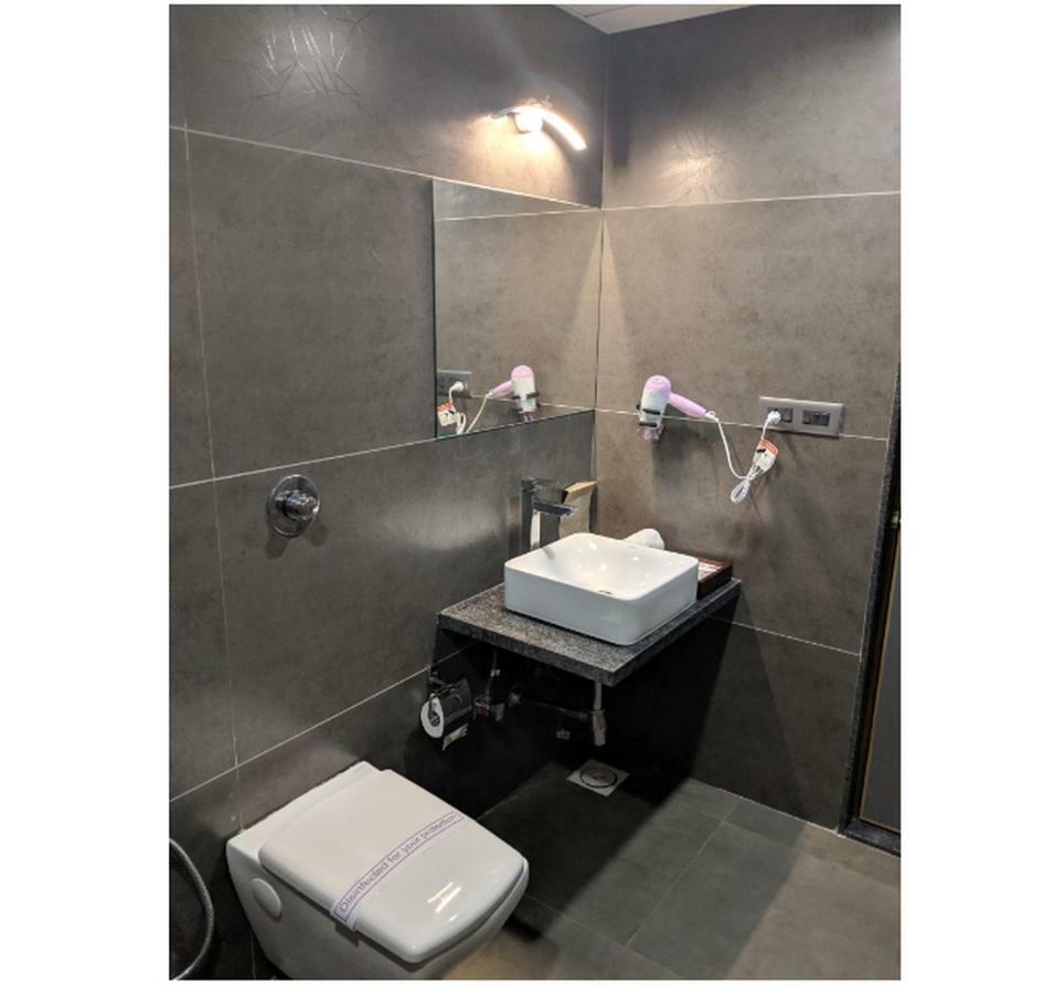 Hotel Avaante Ahmedabad Formerly Known As The Orchid Hotel 外观 照片